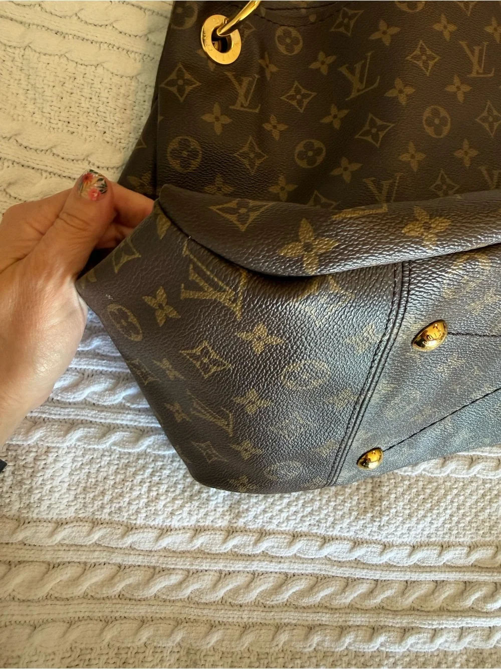 Louis Vuitton Monogram Artsy MM